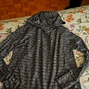 NWOT Lululemon hoodie